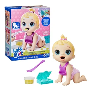 Bé Lily tập ăn dặm mới
